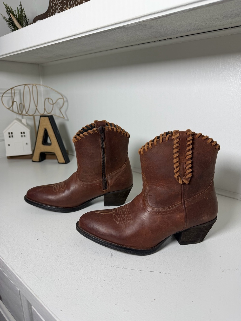 Shyanne Womens 7.5 Brown Leather Western Ankle Cowboy Boots Whipstitch